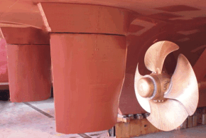 Twisted rudder with streamlined section